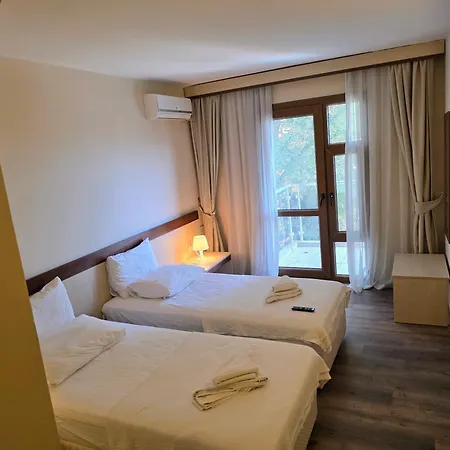 Otel Atlas 2*