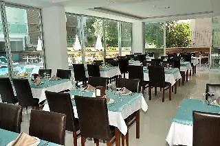 Atlas Szálloda Çeşme